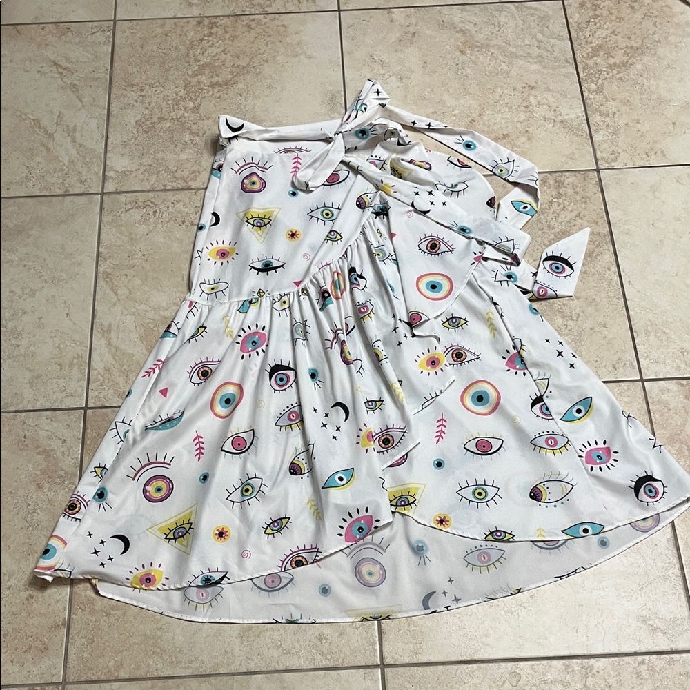 Eye Patterned White Wrap Around Skirt